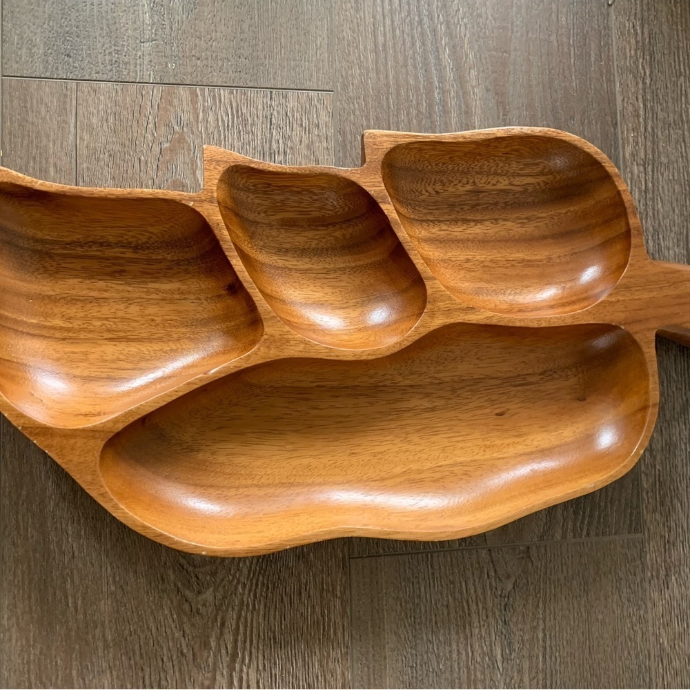 Wood leaf tray